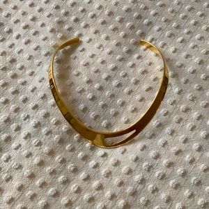 Gold tone choker